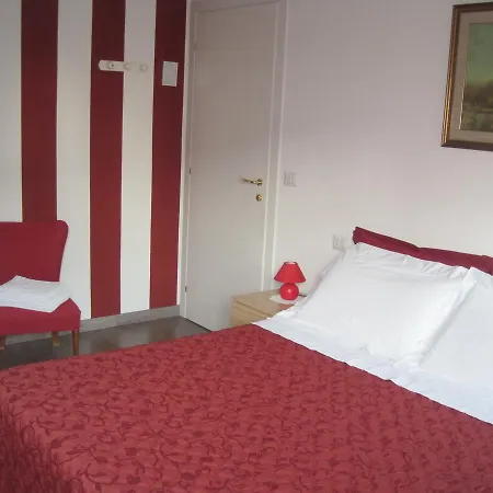 Lo Scrigno Bed & Breakfast *
