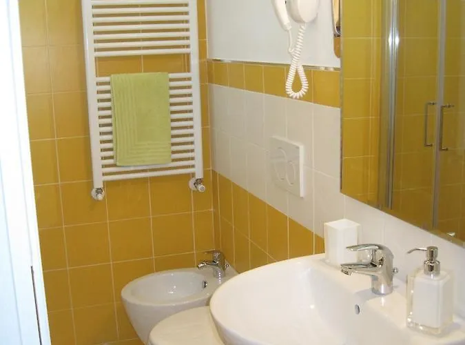 לינה וארוחת בוקר Lo Scrigno Polinago